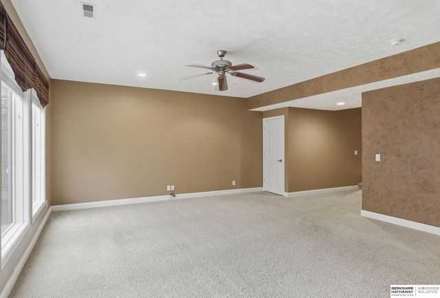 2671 S 191st Circle, Omaha, NE 68130