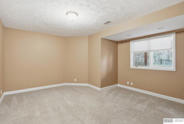 2671 S 191st Circle, Omaha, NE 68130