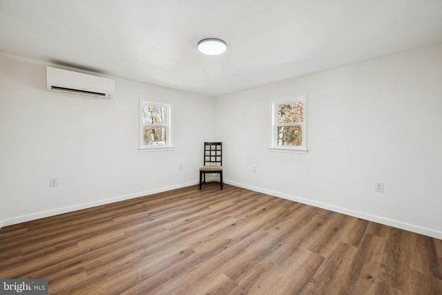 100 STAGE COACH RD, Williamstown, NJ 08094