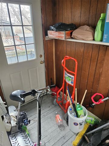 917 Saint Clair Street, Port Huron, MI 48060