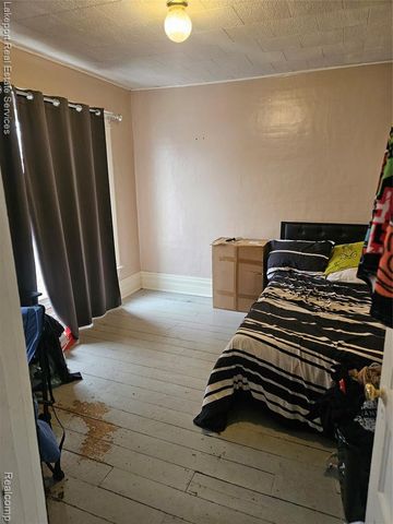 917 Saint Clair Street, Port Huron, MI 48060