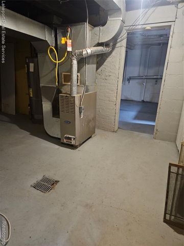 917 Saint Clair Street, Port Huron, MI 48060