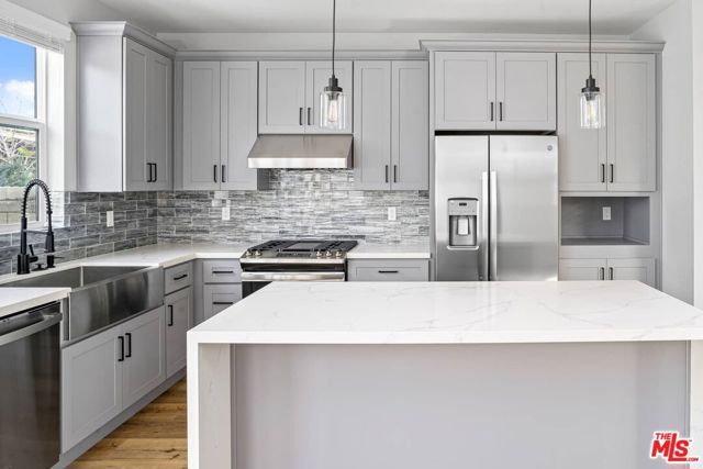 3113 Hollydale Drive, Los Angeles, CA 90039