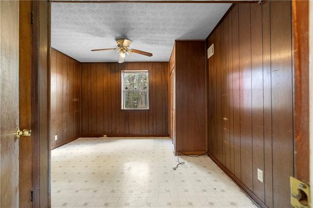 4424 Twin Creek Drive NE, Kennesaw, GA 30144
