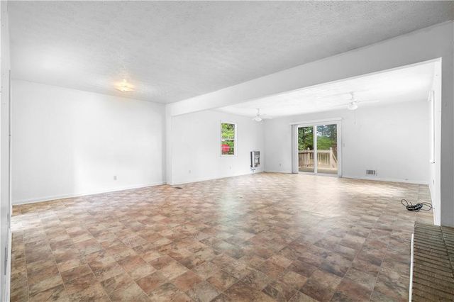 4424 Twin Creek Drive NE, Kennesaw, GA 30144