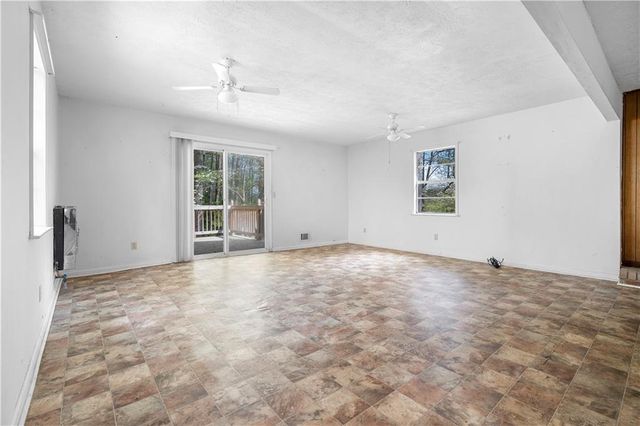 4424 Twin Creek Drive NE, Kennesaw, GA 30144