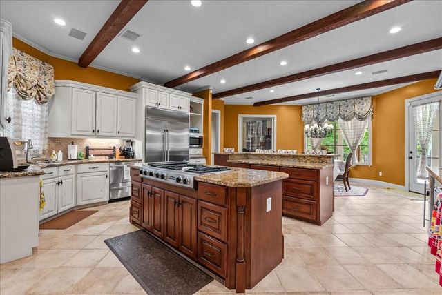 1252 Briar Creek Drive, Friendswood, TX 77546