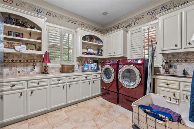 1252 Briar Creek Drive, Friendswood, TX 77546