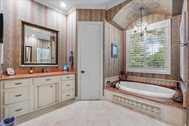 1252 Briar Creek Drive, Friendswood, TX 77546