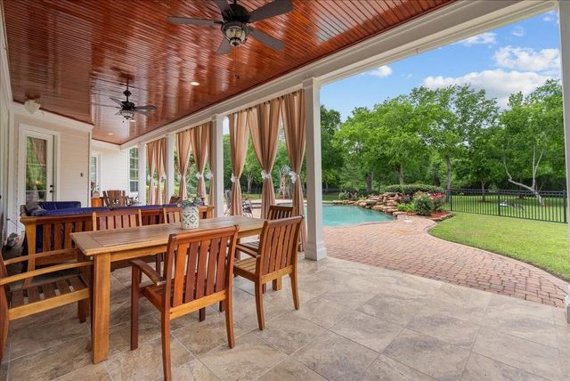 1252 Briar Creek Drive, Friendswood, TX 77546