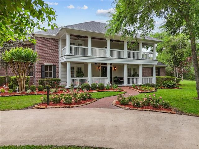 1252 Briar Creek Drive, Friendswood, TX 77546
