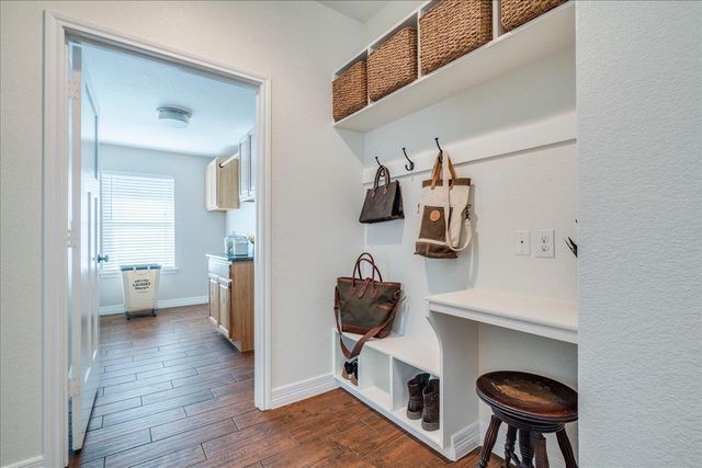 109 Deep Lake CIR, Liberty Hill, TX 78642