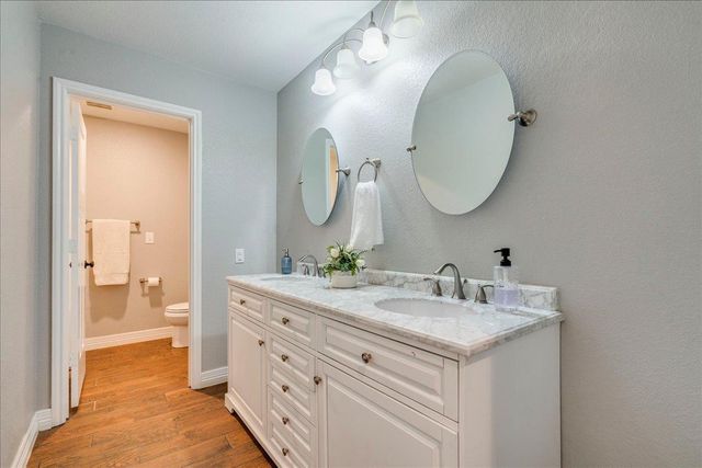109 Deep Lake CIR, Liberty Hill, TX 78642