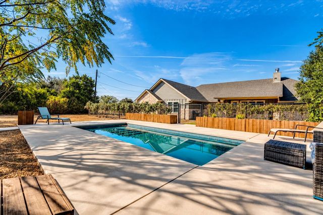 109 Deep Lake CIR, Liberty Hill, TX 78642
