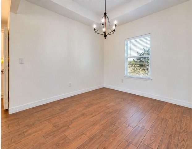 109 Deep Lake CIR, Liberty Hill, TX 78642