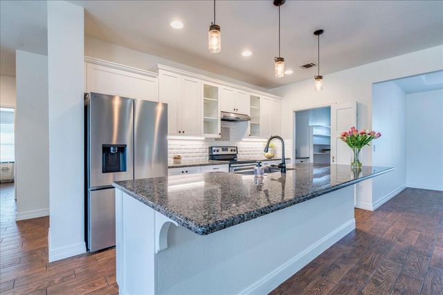109 Deep Lake CIR, Liberty Hill, TX 78642