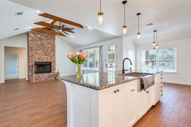 109 Deep Lake CIR, Liberty Hill, TX 78642