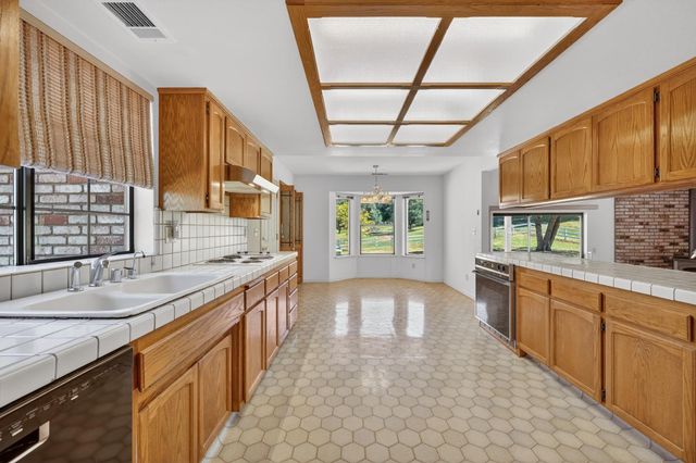 3231 Stagecoach Rd, Placerville, CA 95667