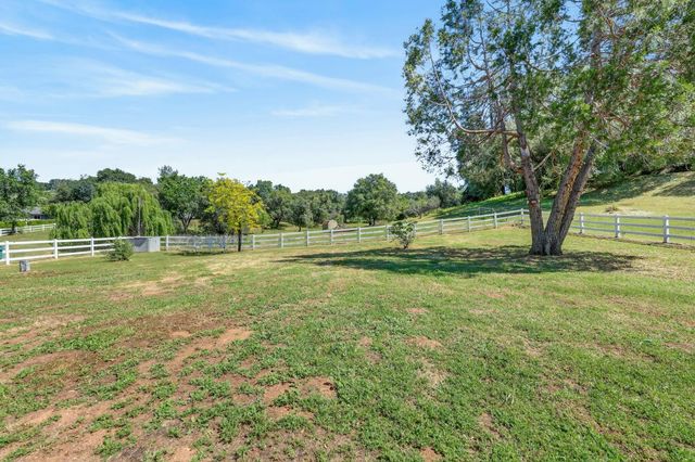 3231 Stagecoach Rd, Placerville, CA 95667