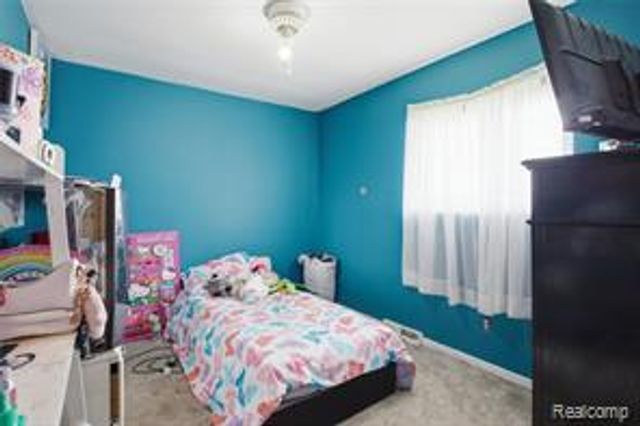 117 N Groesbeck Highway, Mount Clemens, MI 48043