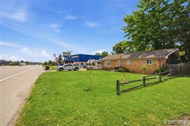 117 N Groesbeck Highway, Mount Clemens, MI 48043