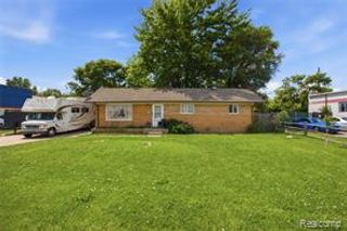 117 N Groesbeck Highway, Mount Clemens, MI 48043