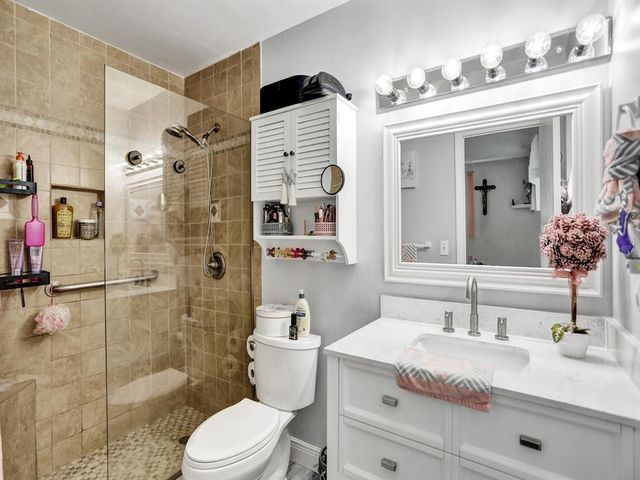 138 Lake Barbara Drive 138, West Palm Beach, FL 33411