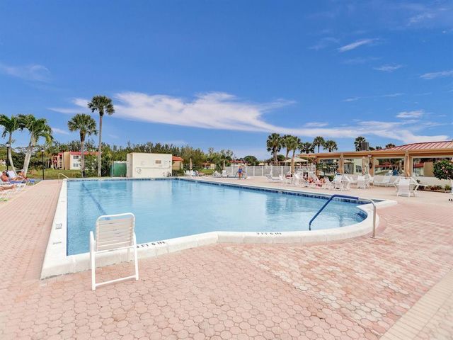 138 Lake Barbara Drive 138, West Palm Beach, FL 33411