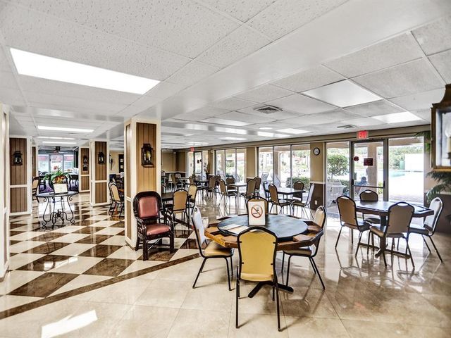 138 Lake Barbara Drive 138, West Palm Beach, FL 33411