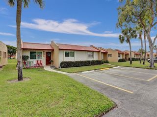 138 Lake Barbara Drive 138, West Palm Beach, FL 33411