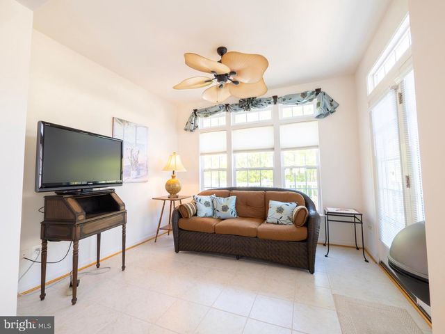 301 MONROE POINT DR, Colonial Beach, VA 22443