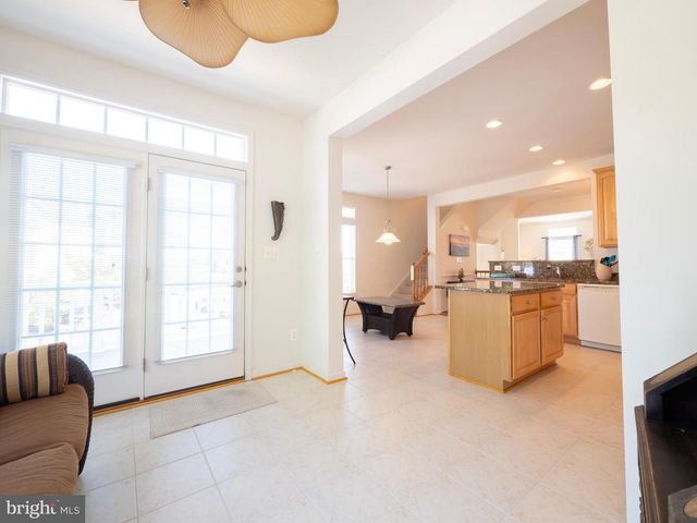 301 MONROE POINT DR, Colonial Beach, VA 22443