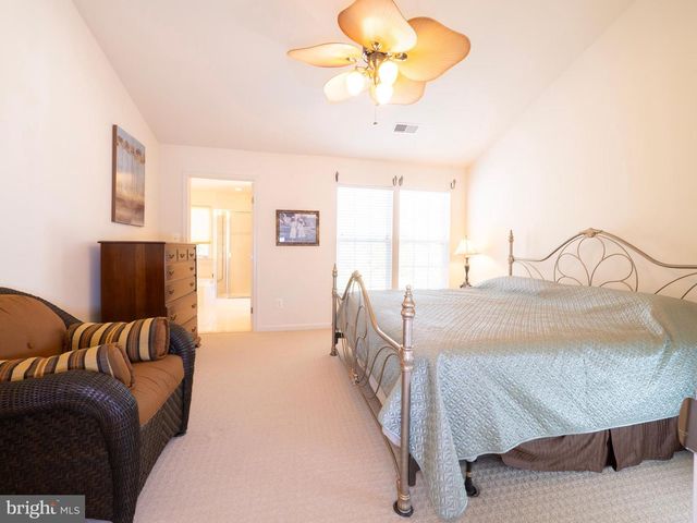 301 MONROE POINT DR, Colonial Beach, VA 22443