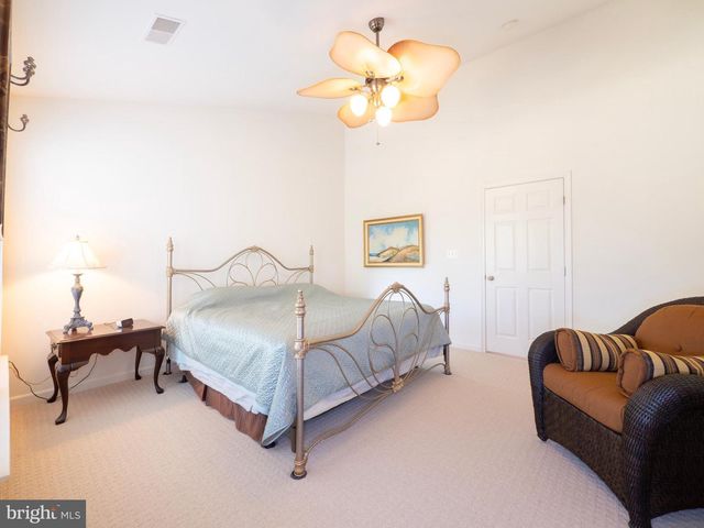 301 MONROE POINT DR, Colonial Beach, VA 22443