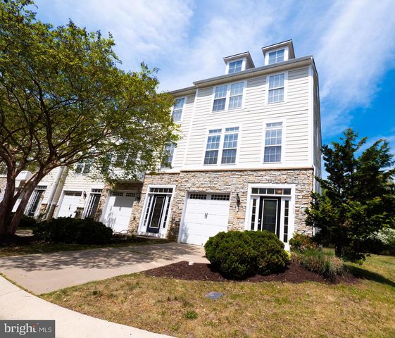 301 MONROE POINT DR, Colonial Beach, VA 22443