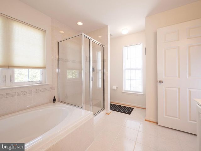 301 MONROE POINT DR, Colonial Beach, VA 22443