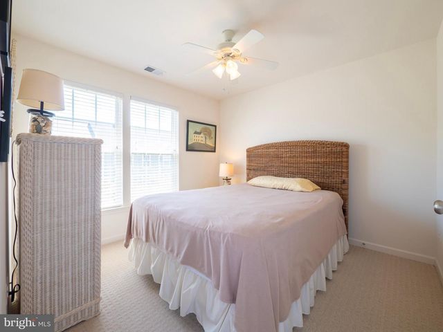 301 MONROE POINT DR, Colonial Beach, VA 22443