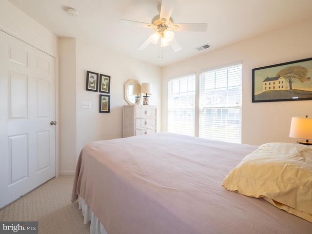 301 MONROE POINT DR, Colonial Beach, VA 22443