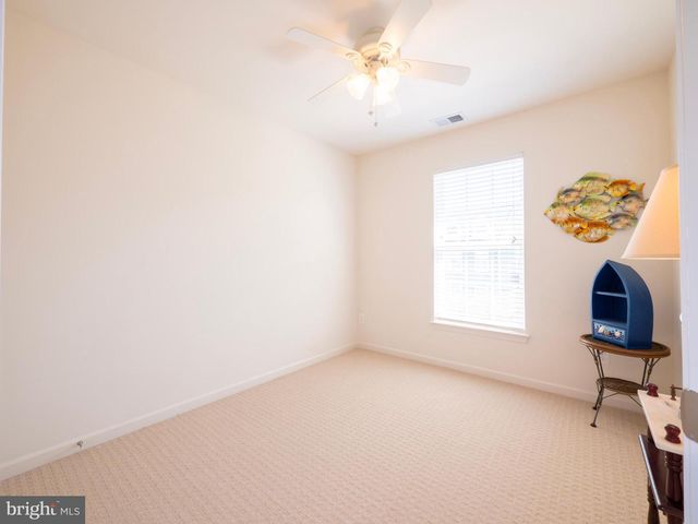 301 MONROE POINT DR, Colonial Beach, VA 22443