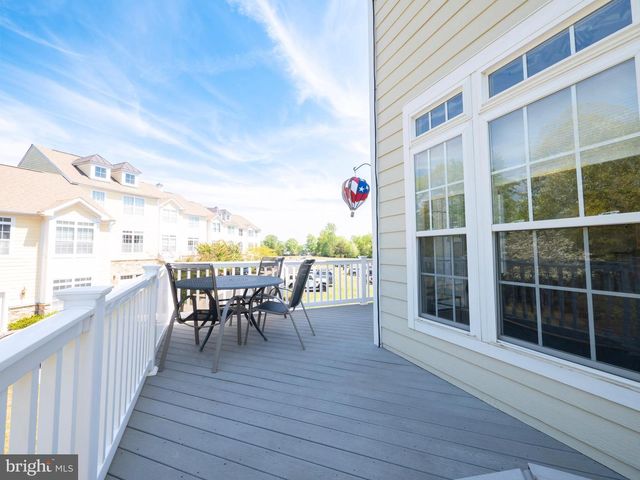 301 MONROE POINT DR, Colonial Beach, VA 22443