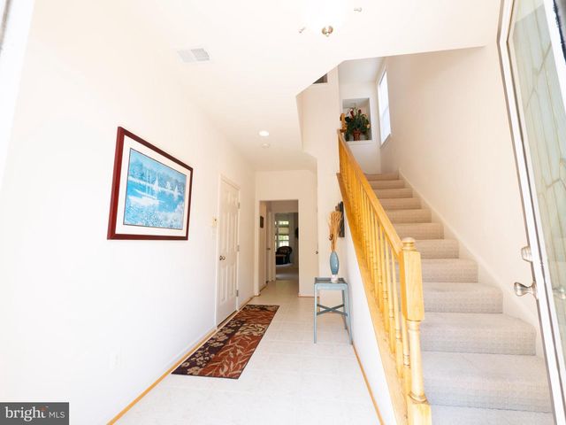 301 MONROE POINT DR, Colonial Beach, VA 22443