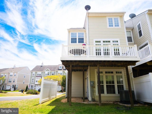 301 MONROE POINT DR, Colonial Beach, VA 22443