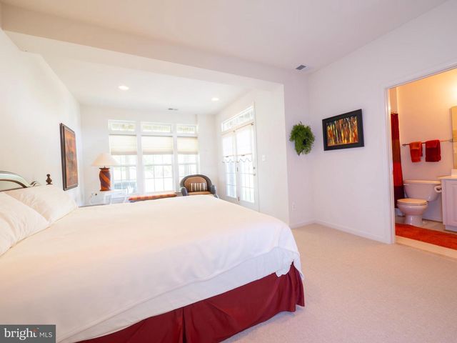 301 MONROE POINT DR, Colonial Beach, VA 22443
