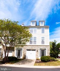 301 MONROE POINT DR, Colonial Beach, VA 22443