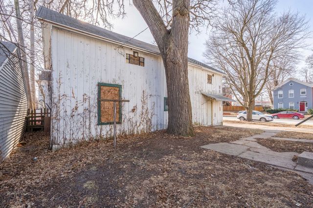 133 W 13TH Street, Davenport, IA 52803