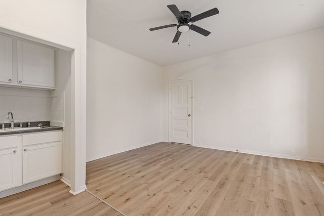 133 W 13TH Street, Davenport, IA 52803