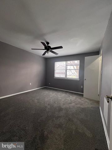 120 HOPKINS CT, Newark, DE 19713