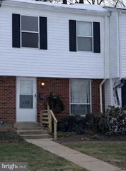 120 HOPKINS CT, Newark, DE 19713
