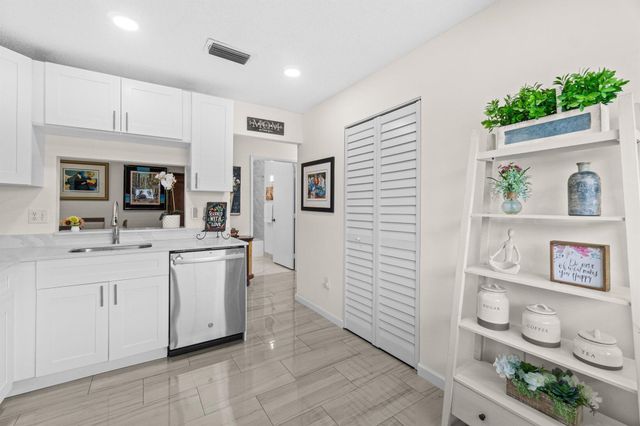 15011 Ashland Circle 23, Delray Beach, FL 33484