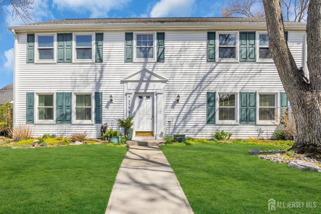 238 Mystic Lane 238N, Monroe, NJ 08831